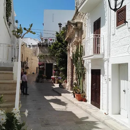 Grotta San Vito アパート *